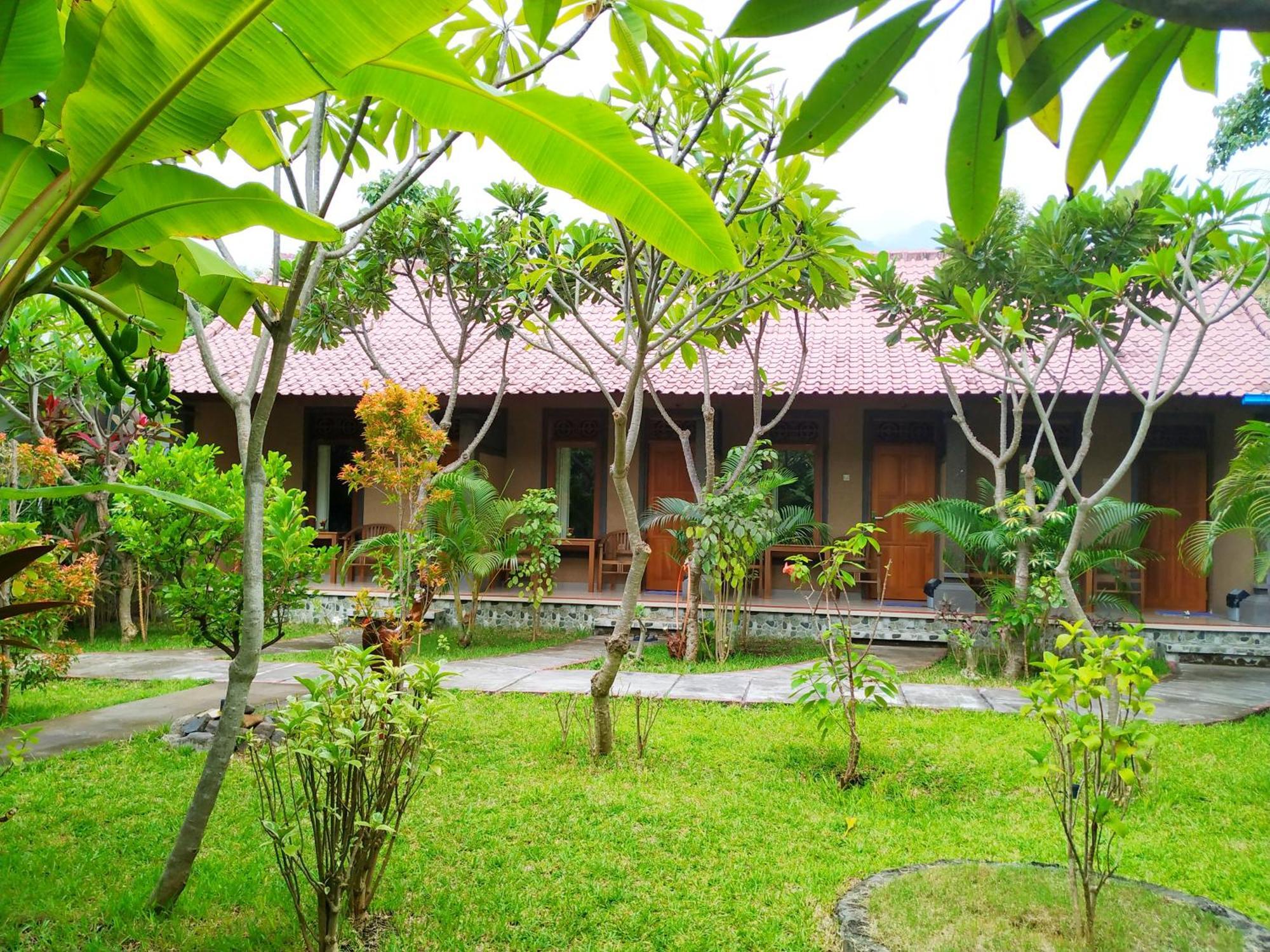 Asih Homestay Пемутеран Экстерьер фото
