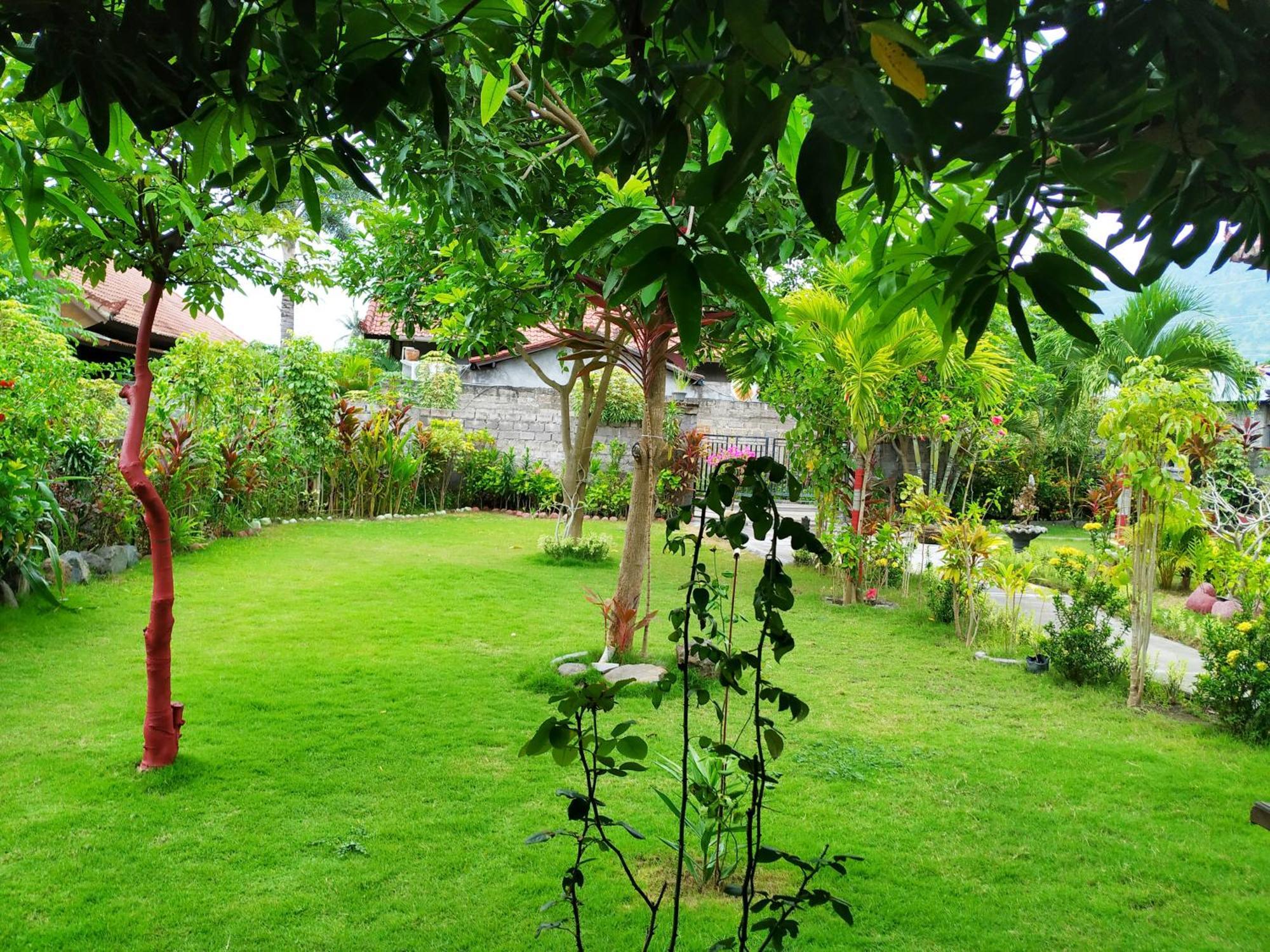 Asih Homestay Пемутеран Экстерьер фото